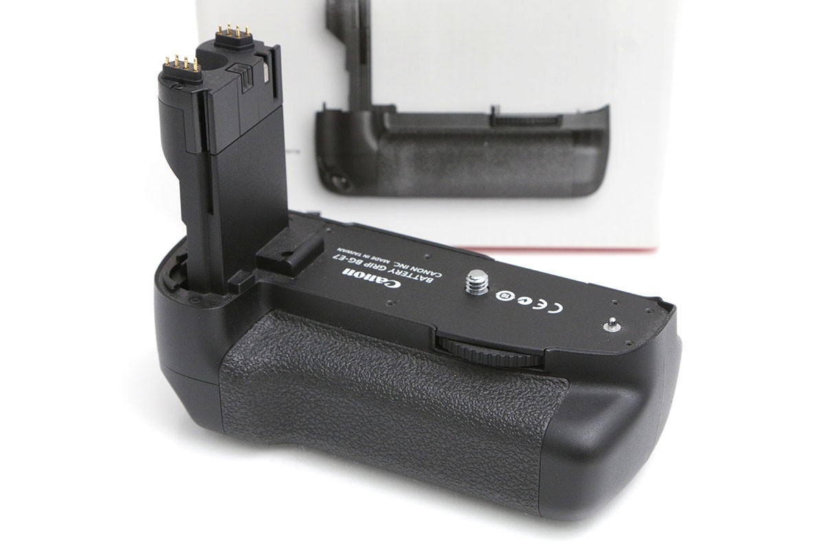 BG-E7 バッテリーグリップ EOS 7D用 CA01-B1718-2D3 | キヤノン