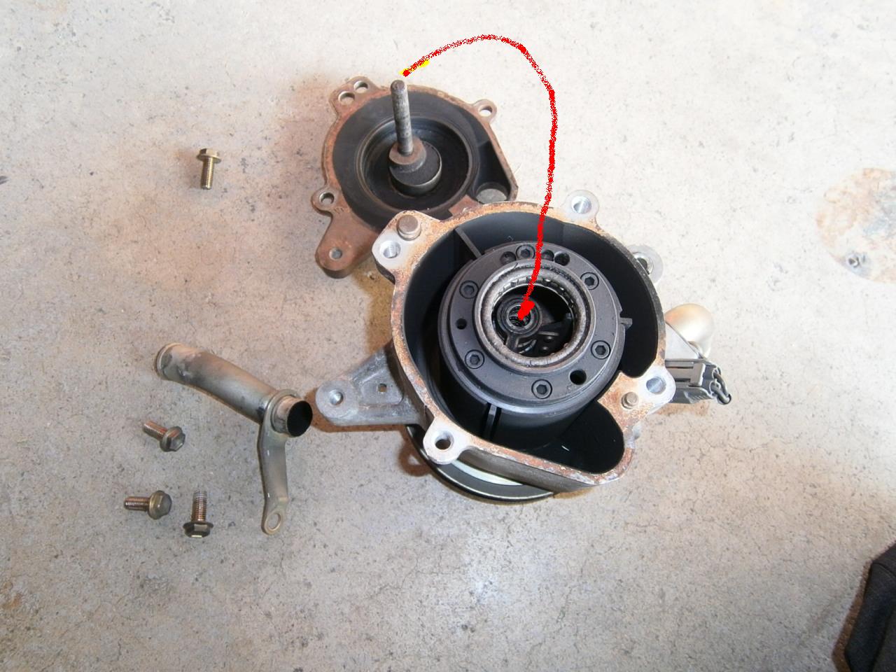 エアポンプ分解してみた 1 - RECHARGE株式会社