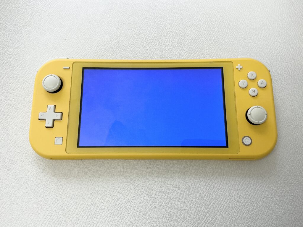 Switch Liteが青い画面から動かない！セーブデータを残して復旧