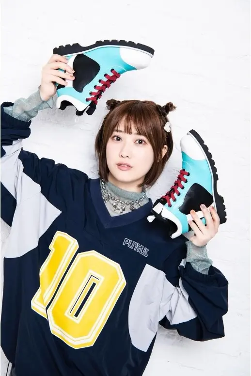 ブルーアーカイブ』カズサのスニーカーが遂に商品化！ファン待望の再現