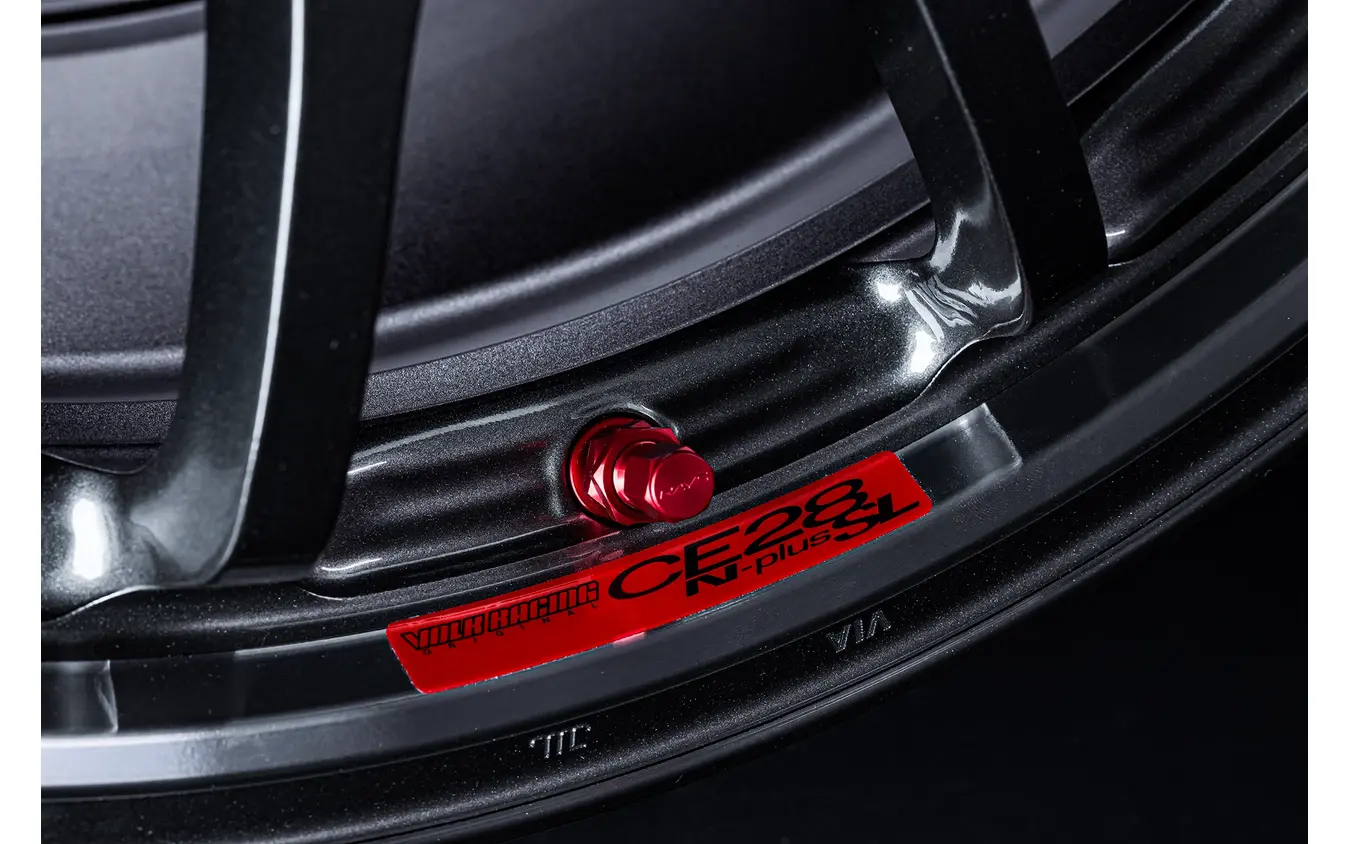 極限の軽量ホイール革命！レイズ ボルクレーシング『CE28N-plus SL』が