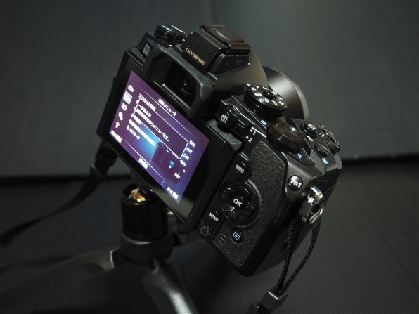 オリンパス OLYMPUS PEN Lite E-PL7 14-42mm EZレンズキット [シルバー