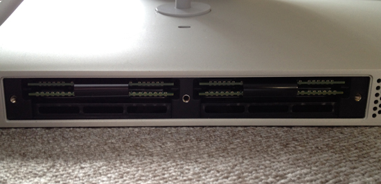 iMac 27″ Mid 2010のメモリを増設する事 ～断りなく事務所の床に転がる