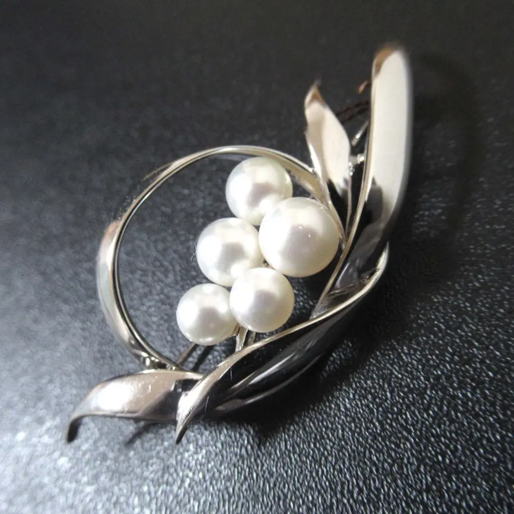 ミキモト（MIKIMOTO）ブローチの高価買取ならリブラ宅配買取がおすすめ