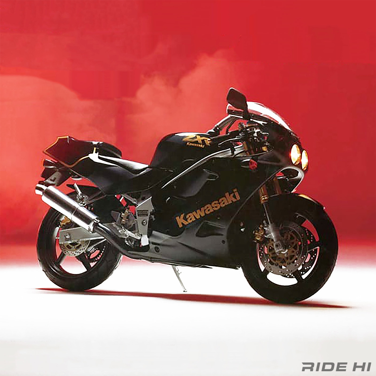 カワサキ初の4気筒250レプリカに込めた常識を超えたプロ仕様！【この