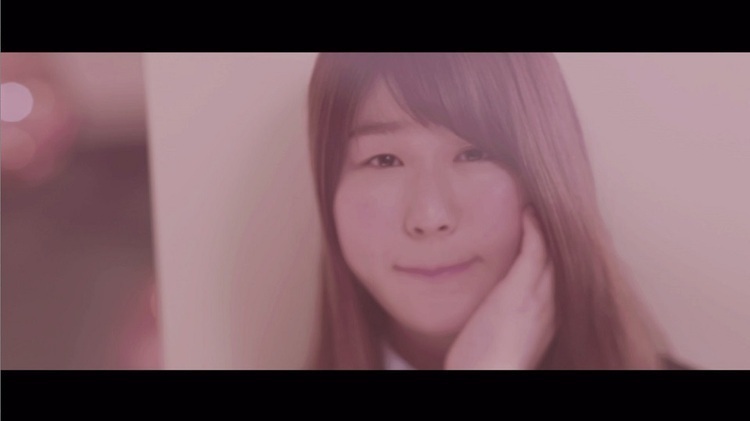 Little Glee Monster、初の制服姿を披露。1万枚限定シングル“はじまり