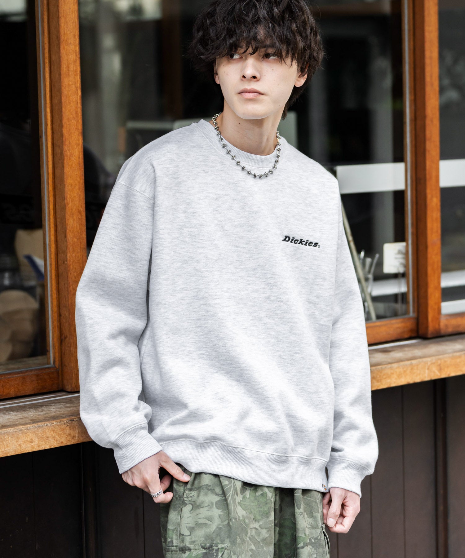 Dickies 裏起毛バックプリント刺繍クルーネック長袖スウェット