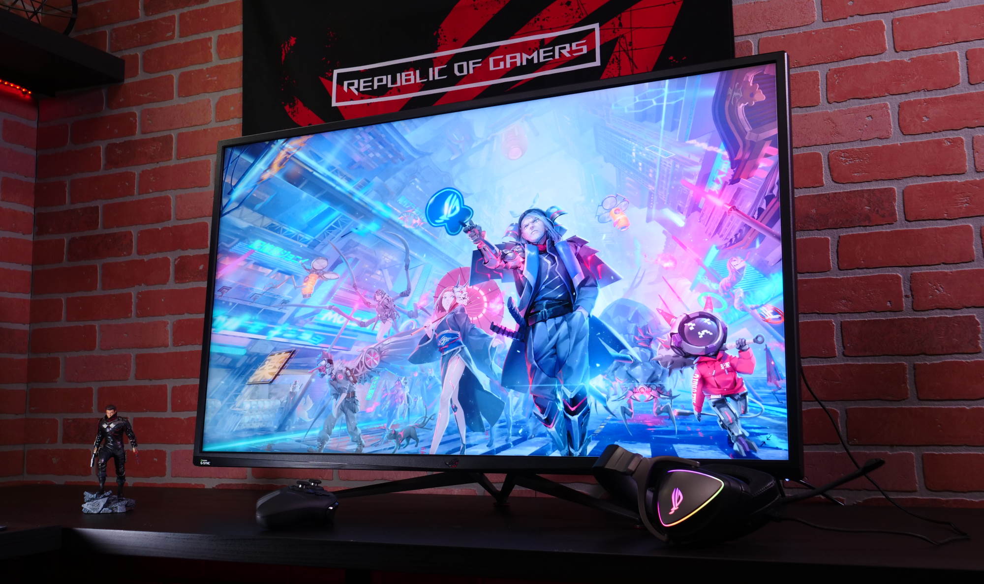 Hands-on: the ROG Swift PG43UQ puts 4K, HDR, and 144Hz gaming on