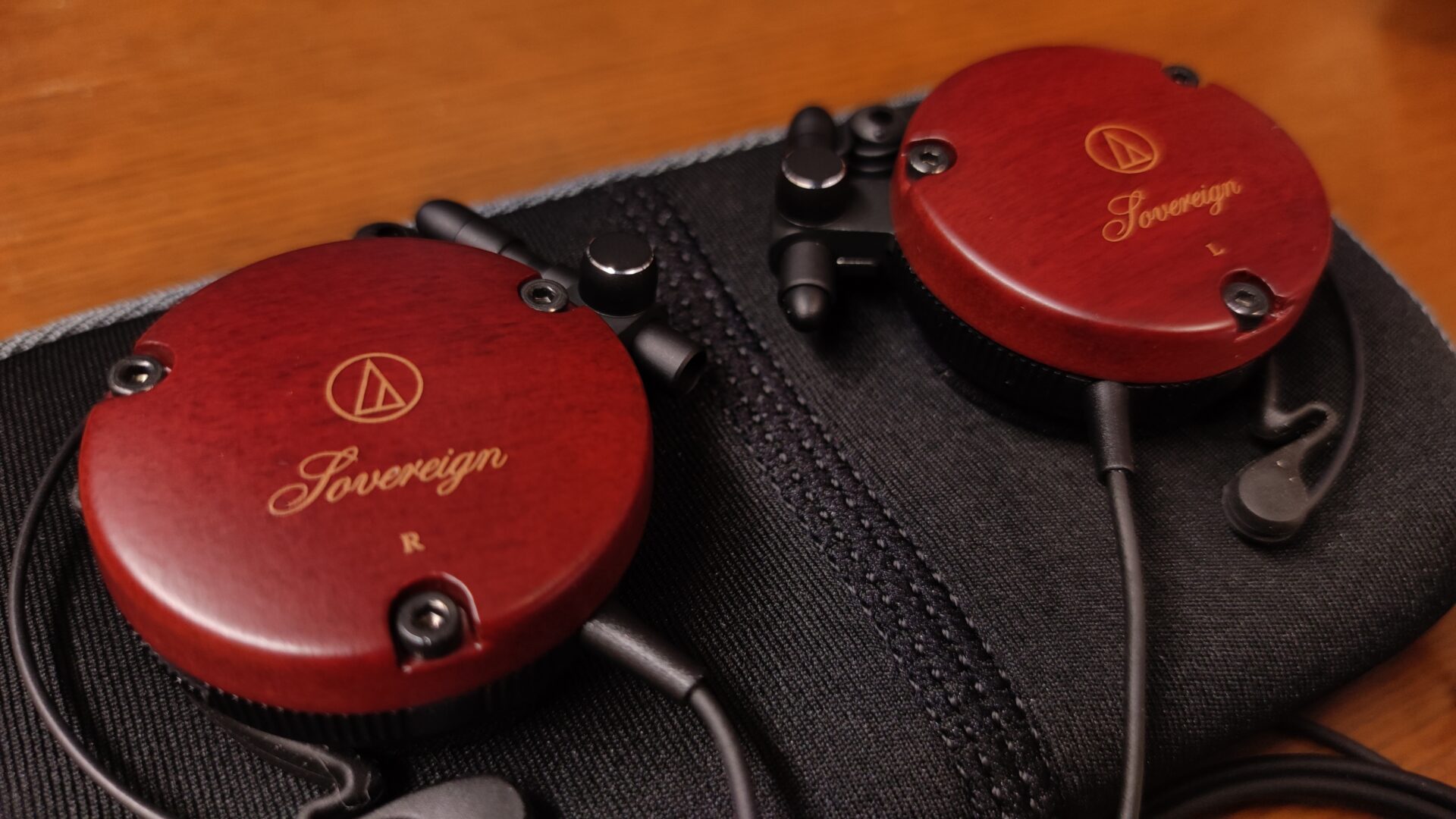 audio-technica ATH-EW9】最高級耳掛け式ヘッドホンレビュー - 一応