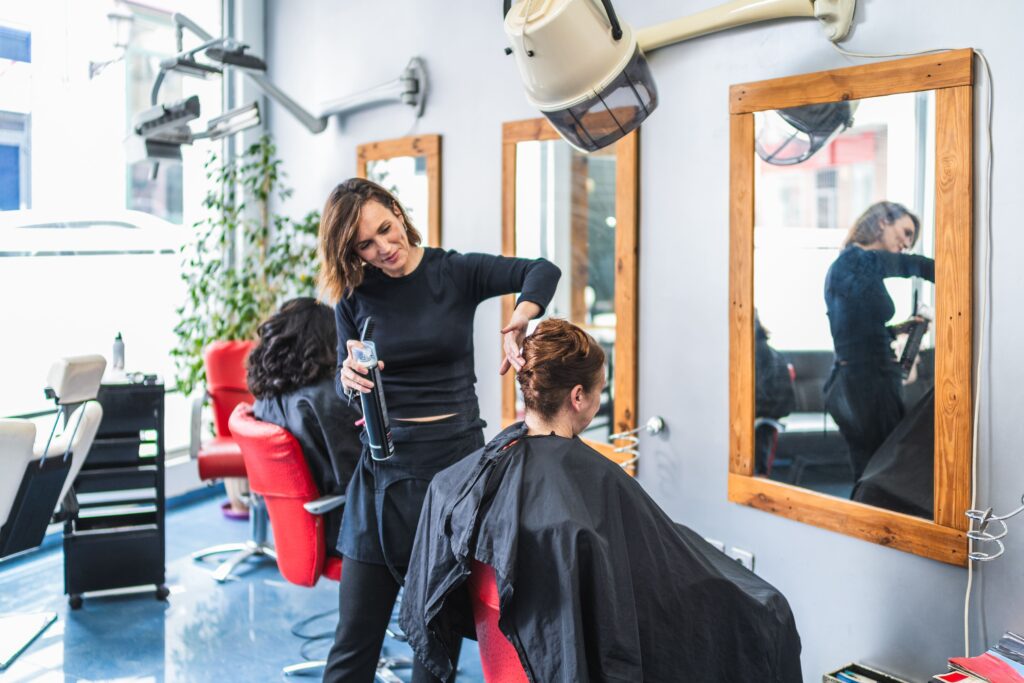 量感・質感調整が思い通りに！おすすめセニングシザー3選 | 美容師用