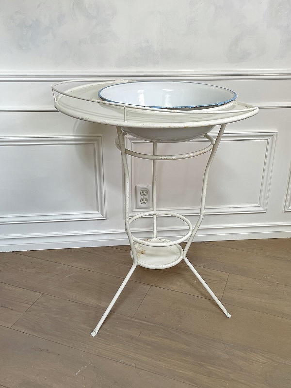 イギリスかわいいホーロー製ベイスン付きウォッシュスタンドはかわいい