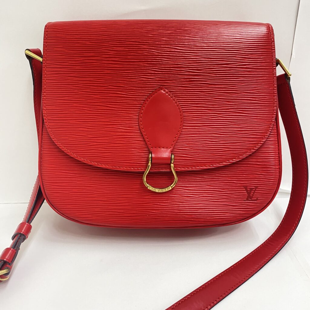 LOUIS VUITTON(ルイヴィトン) エピ サンクルー ショルダーバッグの買取