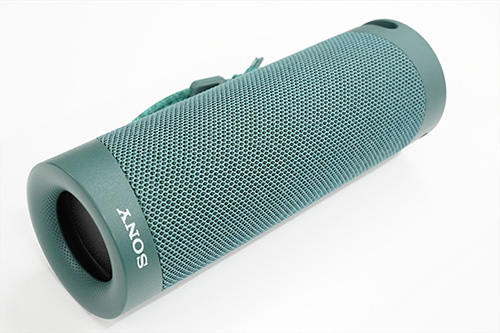 実機で解説! SRS-XB23 レビュー タテでもヨコでもどちらでも シーン