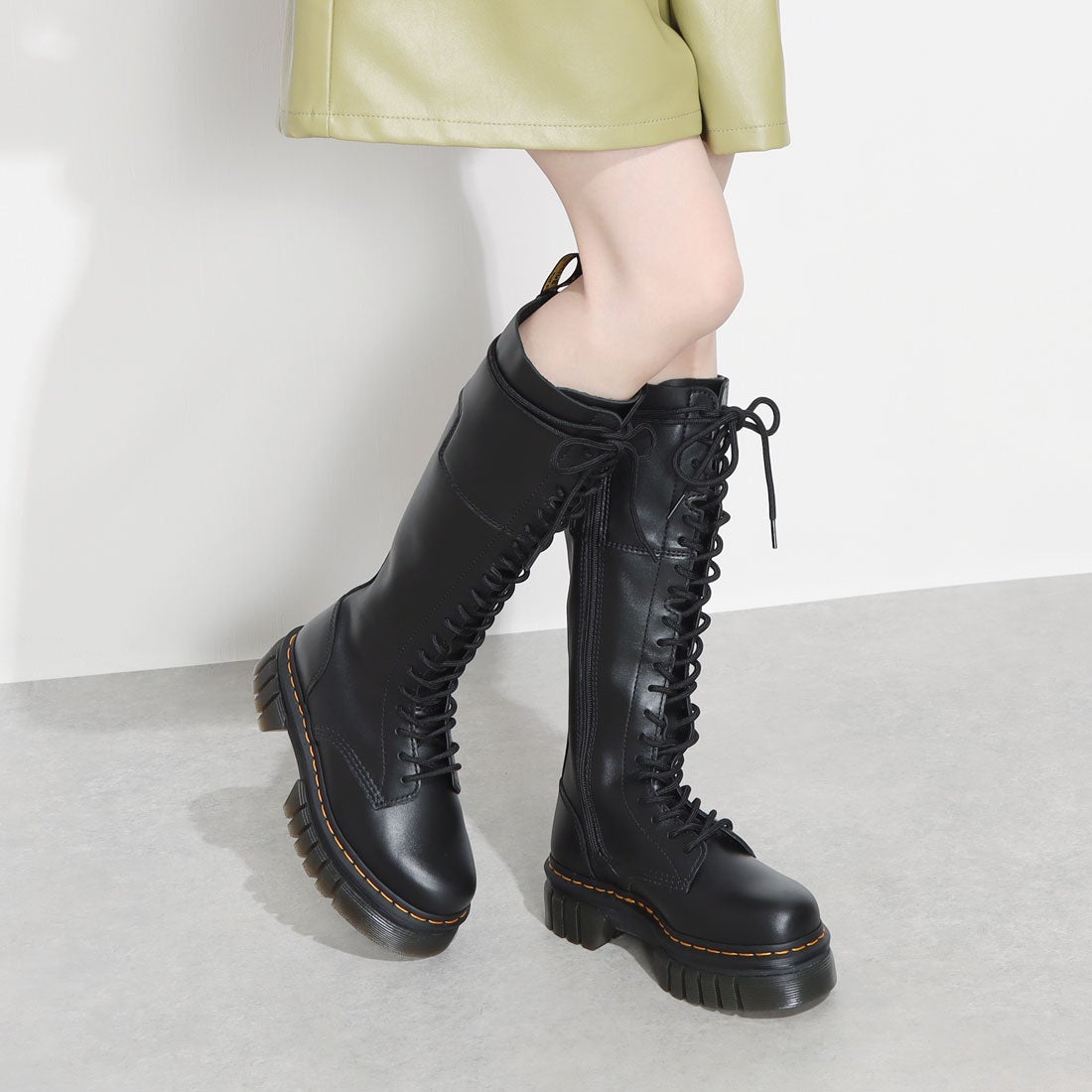 ドクターマーチン Dr.Martens レディース ブーツ 20ホール QUAD