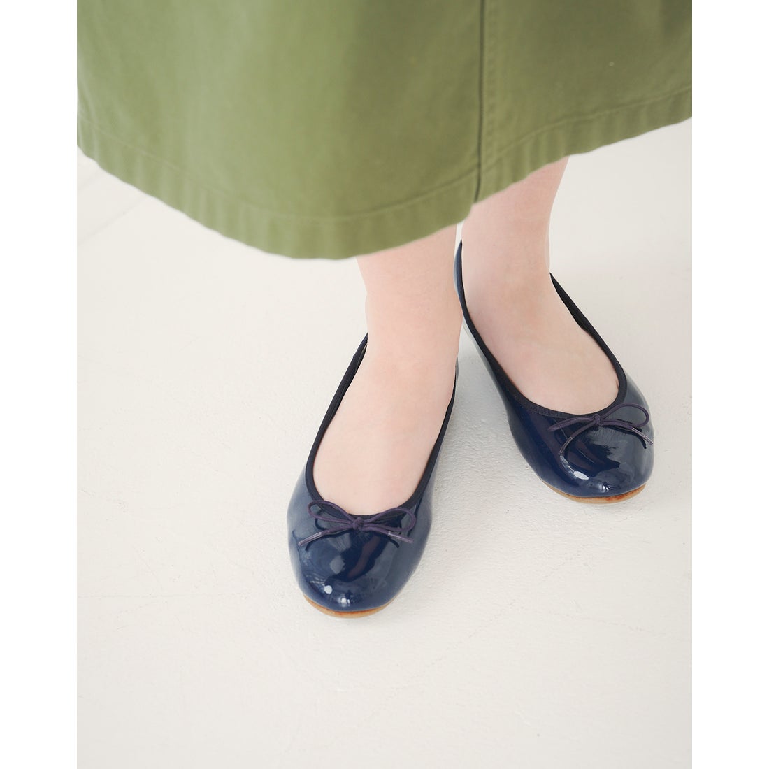 レイン対応】フラット バレエシューズ （ネイビー エナメル） -Emma