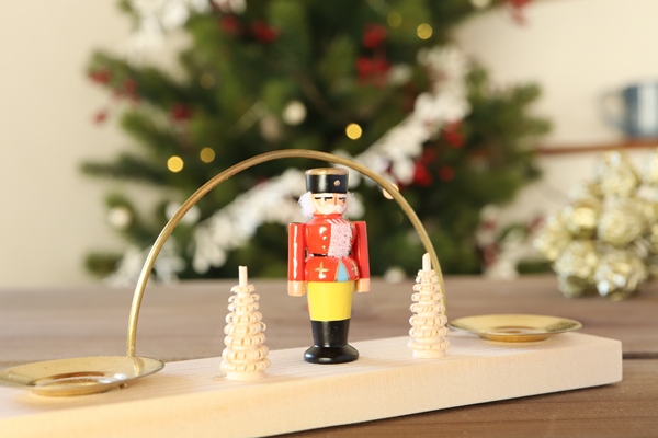 ミニシュヴィップボーゲン天使と鉱夫 – ドイツ・ザイフェンの木の