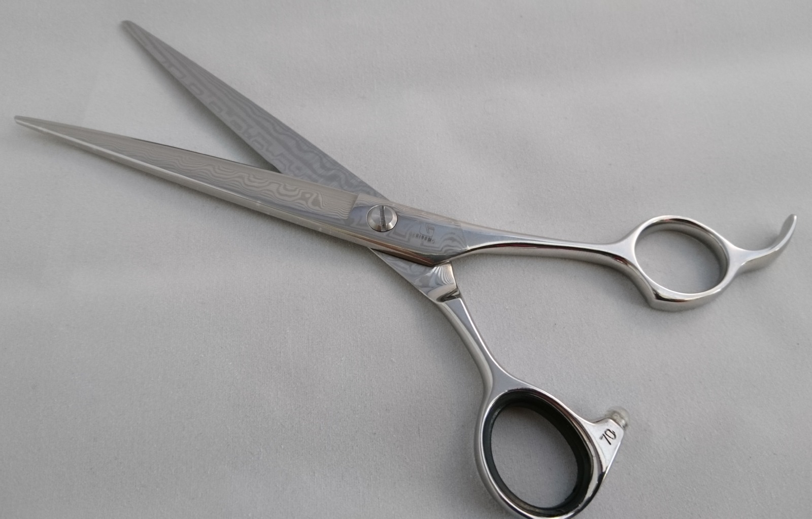 CORELESS（コアレス）理容向け | シザーズ内山特約代理店 forfelix