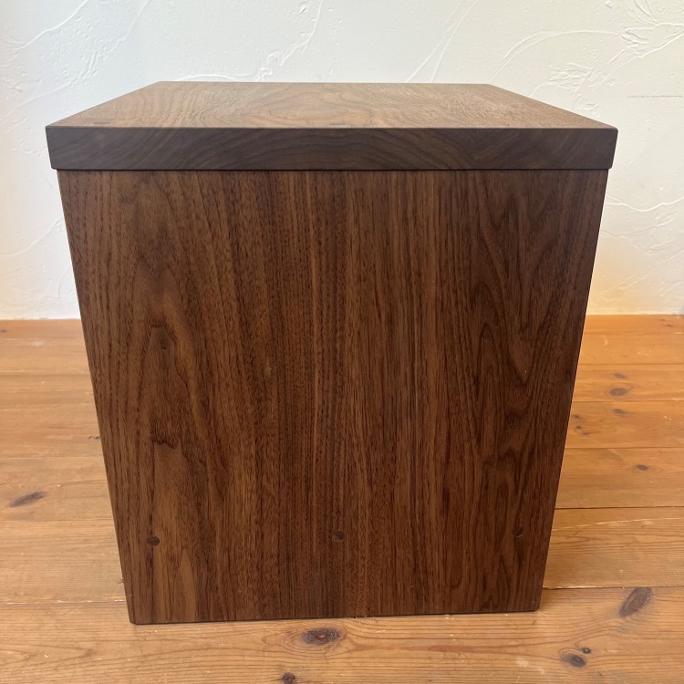 ユニゾン ナイトテーブル （ウォールナット材 高さ40㎝）【OUTLET
