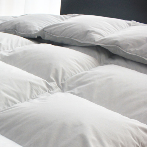 本日最大16%還元 掛け布団 冬 シングル 羽毛布団 のような暖かさ 羽根