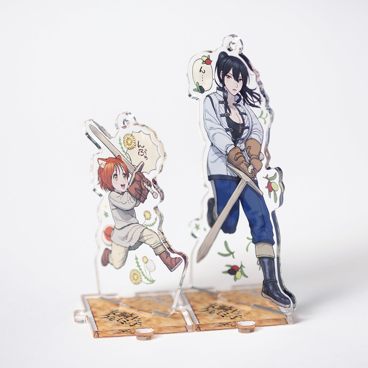 女騎士とケモミミの子』アクリルスタンドキーホルダー（ノア） – 新潮