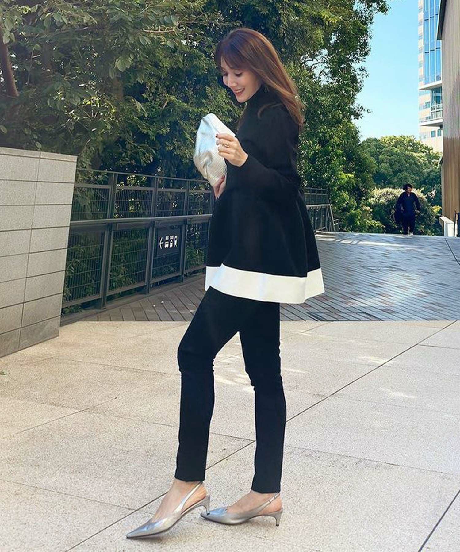 ホールガーメント タートル ペプラム ニット