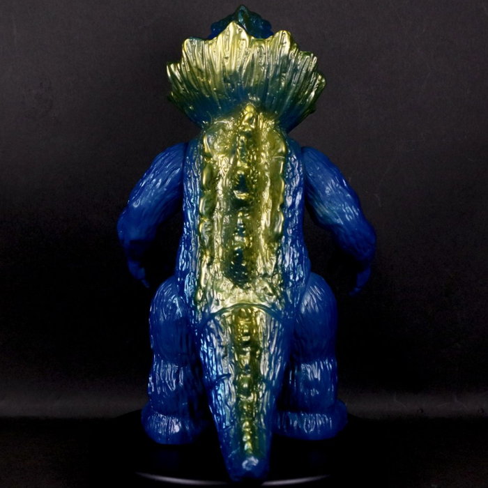 ブルマァクの「ジラース(ブルー)」が「謎の恐竜基地」より出現