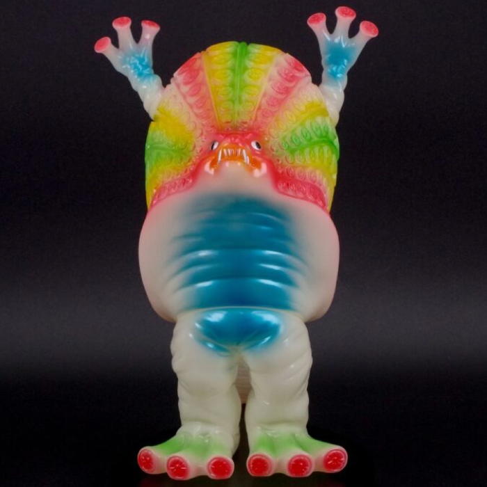 TSUBURAYA CONVENTION 2025」ブルマァクの新作5点が墓場の画廊ブースに