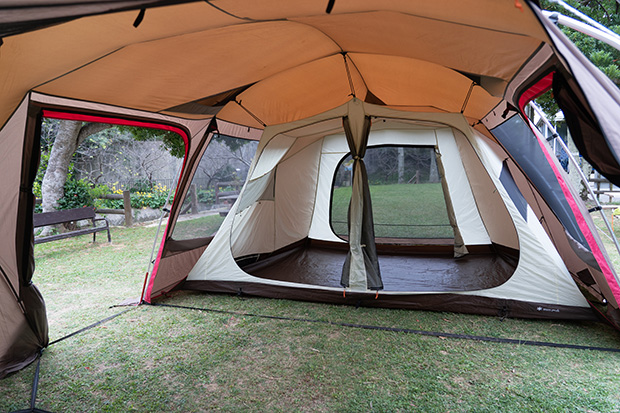 スノーピークの人気シェルター「ランドロック」を設営してみた │ ソトマガ