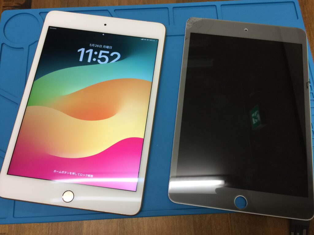 iPad mini 5 の液晶画面が真っ白で全体が見えなくなった状態 - FLAT大宮