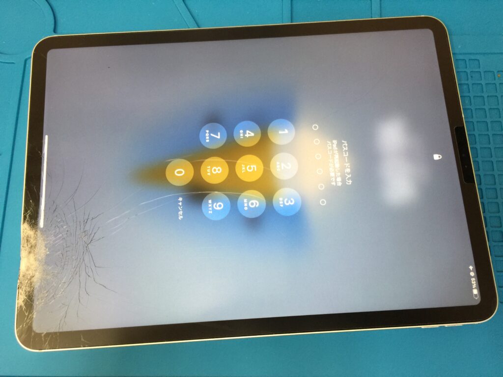iPad Pro 11インチ を落としたら画面が割れてフレームも変形してしまっ