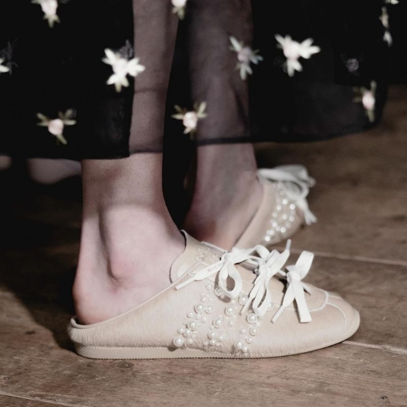 2026年発売｜Simone Rocha x adidas 26AW Collection 無骨さと美しさを