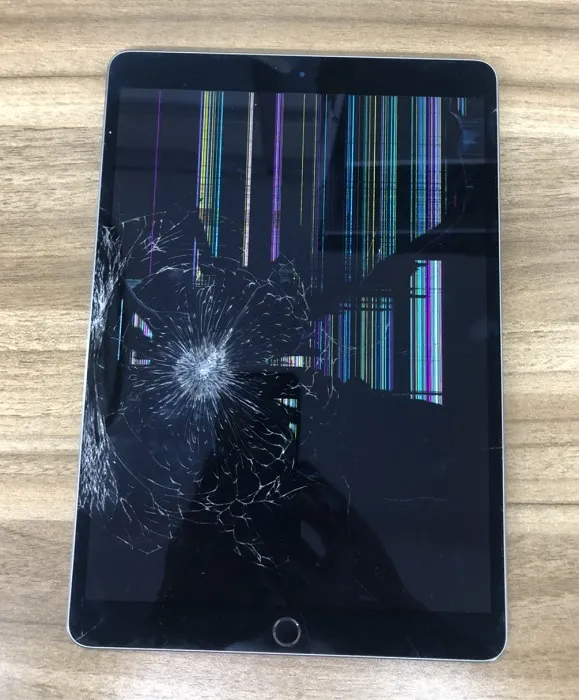 iPadの画面修理 | iPhone修理ダイワンテレコム