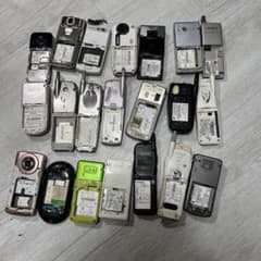 ガラケー 電池・電池カバー無し21台セット ジャンク - メルカリ