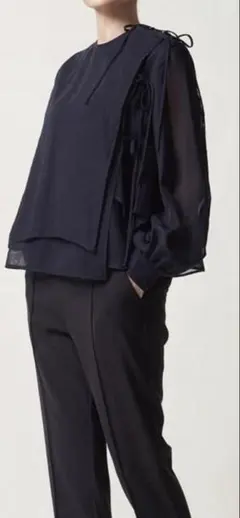 2026年最新】yori ブラウスの人気アイテム - メルカリ