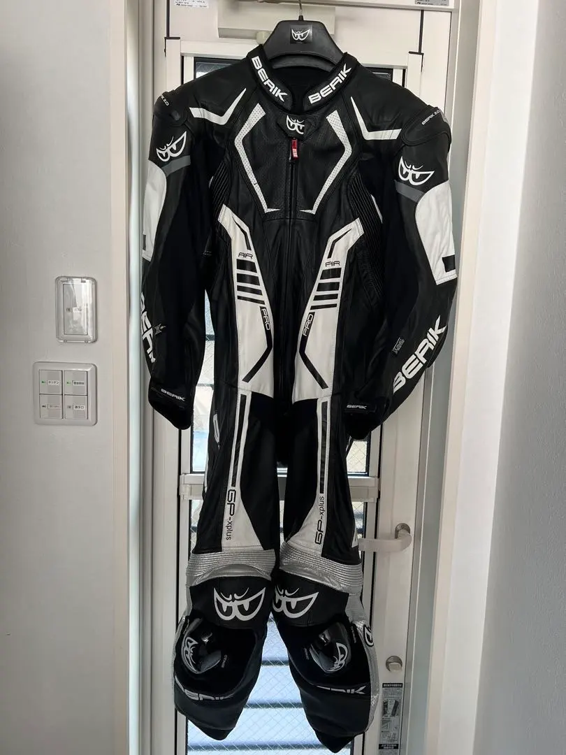 2026年最新】ベリック レーシングスーツ 54の人気アイテム - メルカリ