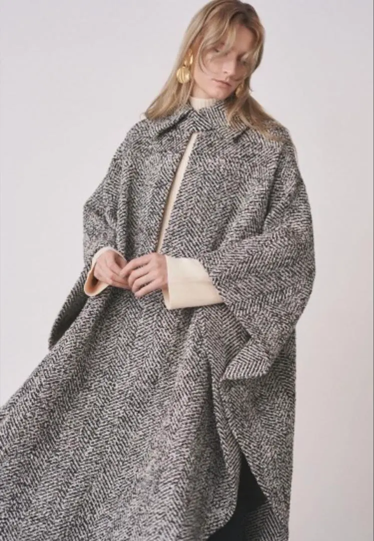 2026年最新】Mila Owen ポンチョ・ケープコートの人気アイテム - メルカリ