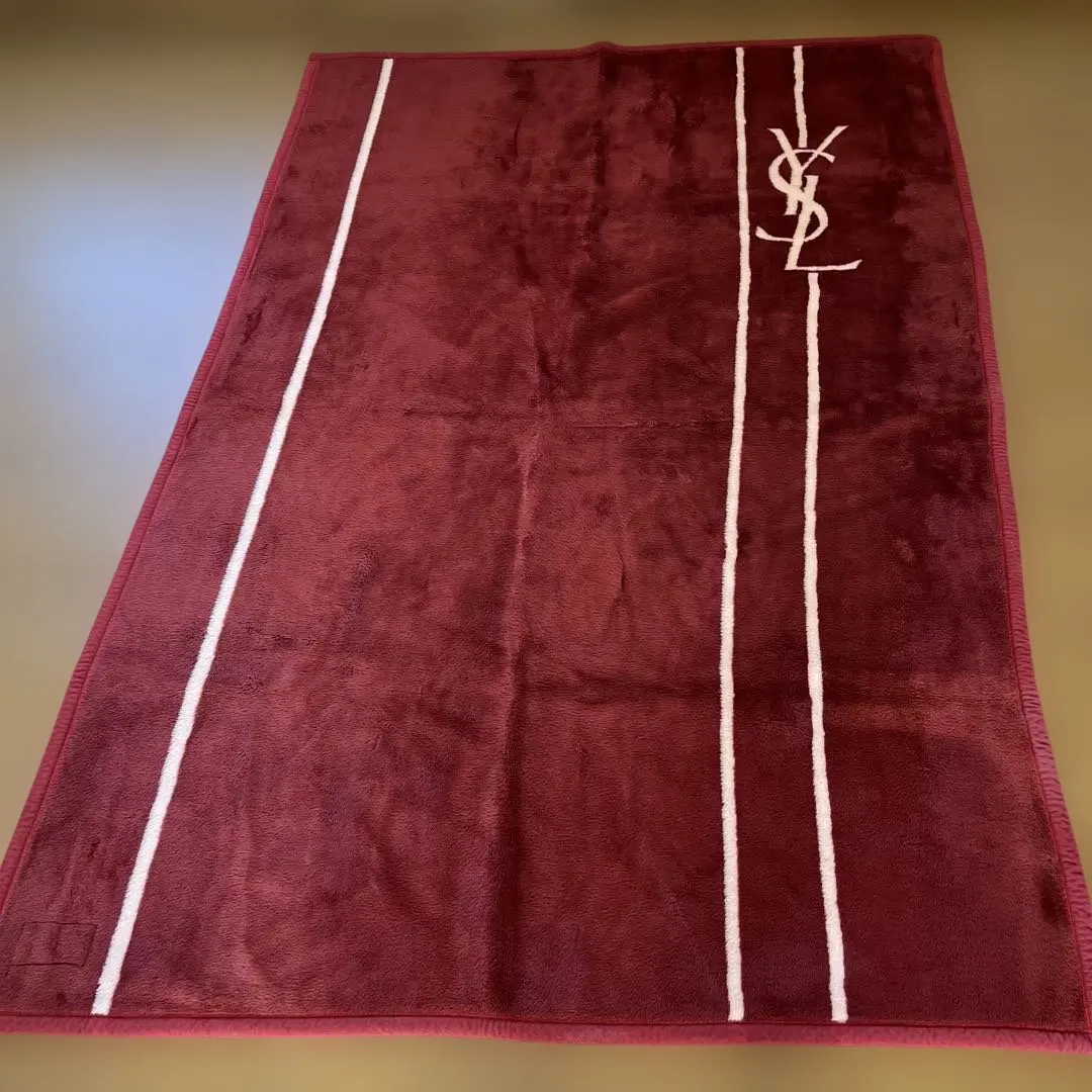 2026年最新】アクリル毛布 イブサンローランの人気アイテム - メルカリ