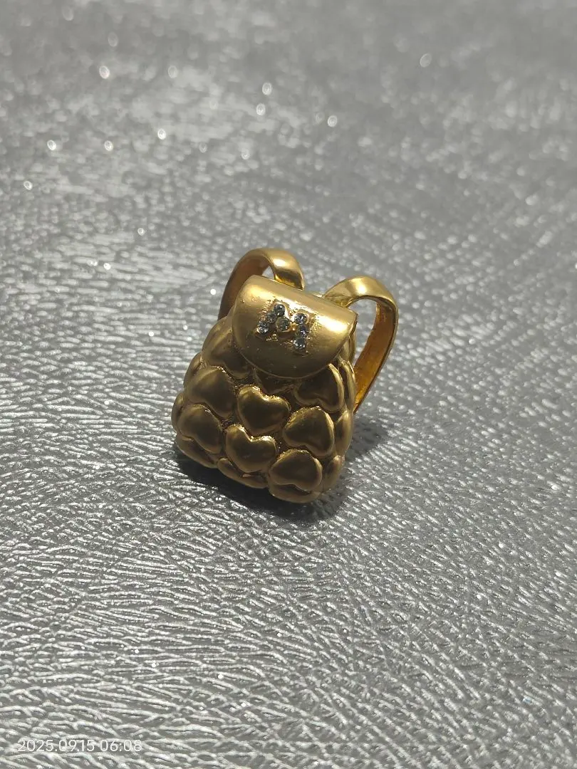 2026年最新】モスキーノブローチの人気アイテム - メルカリ