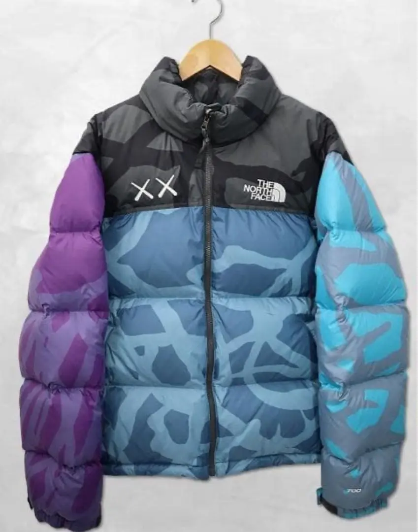 2026年最新】kaws north face nuptseの人気アイテム - メルカリ