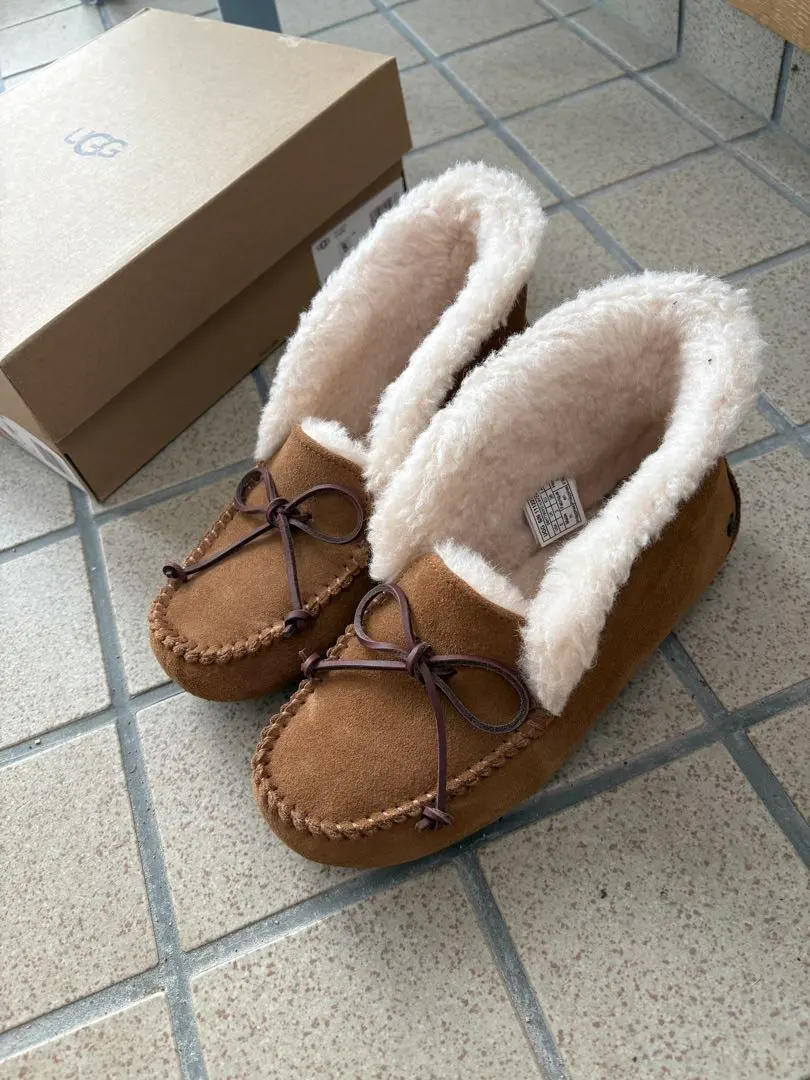 2026年最新】UGG ALENA の人気アイテム - メルカリ