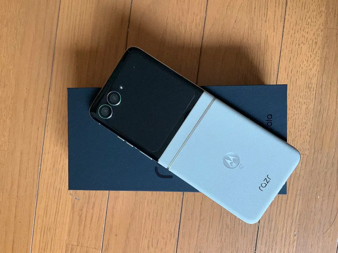 2026年最新】MOTOROLA 機種名：motorola razr 50 スマートフォン本体の