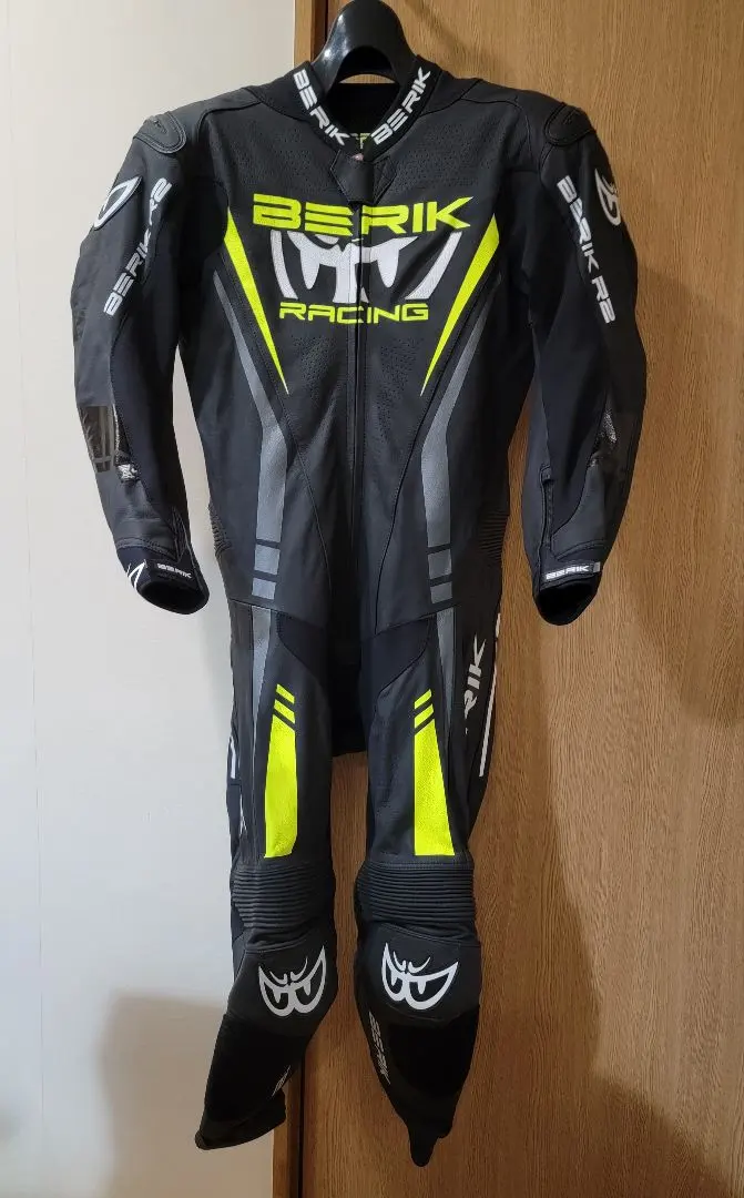 2026年最新】ベリック レーシングスーツ 54の人気アイテム - メルカリ