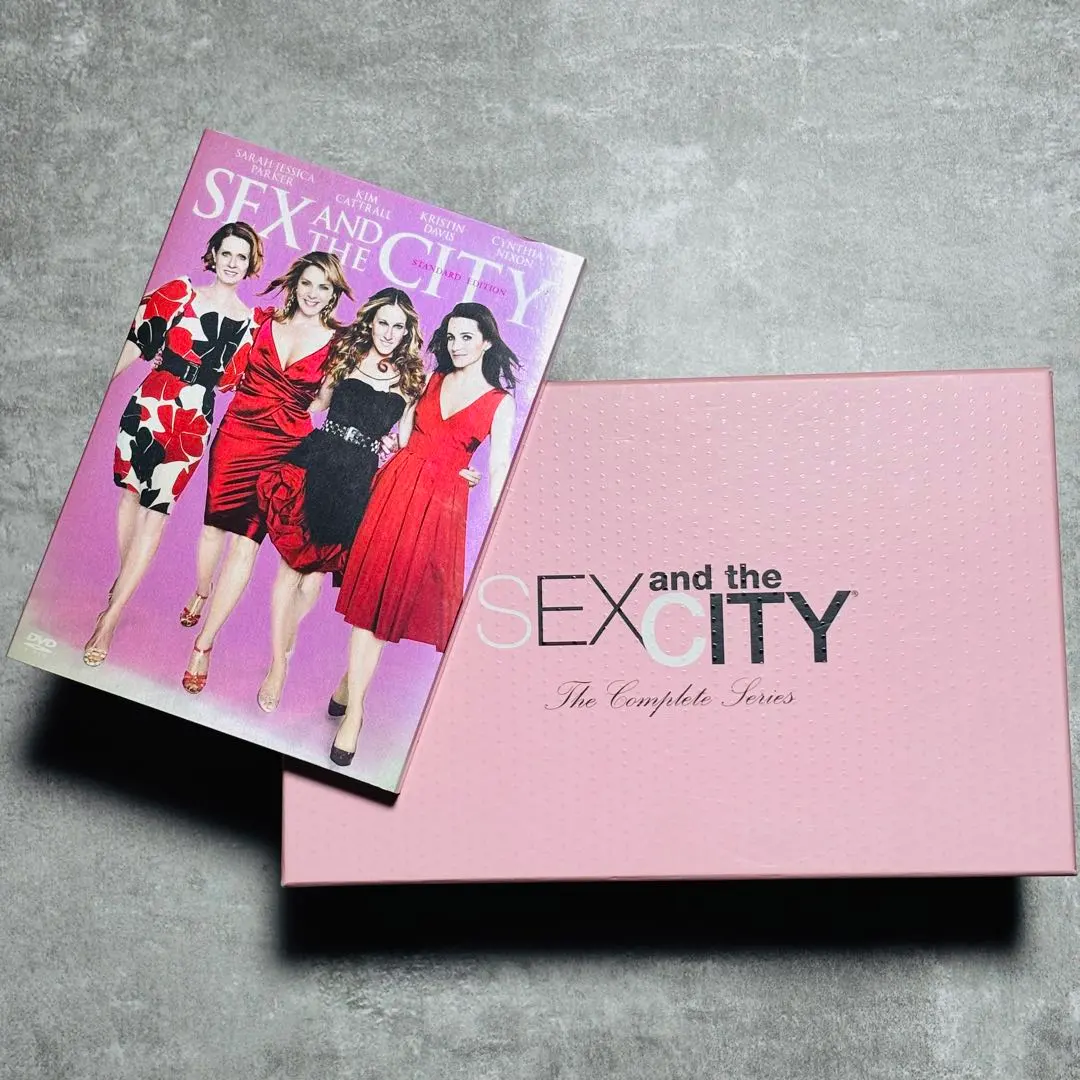 2026年最新】sex and the city tシャツの人気アイテム - メルカリ