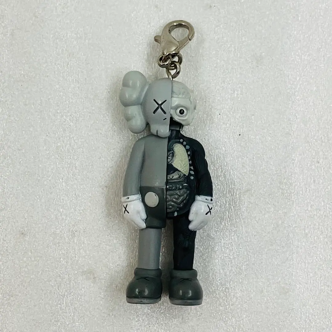 2026年最新】kaws companion keyholderの人気アイテム - メルカリ