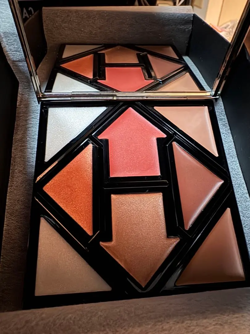 2026年最新】hazama アイシャドウの人気アイテム - メルカリ