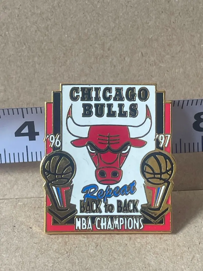 2026年最新】シカゴブルズピンバッジの人気アイテム - メルカリ