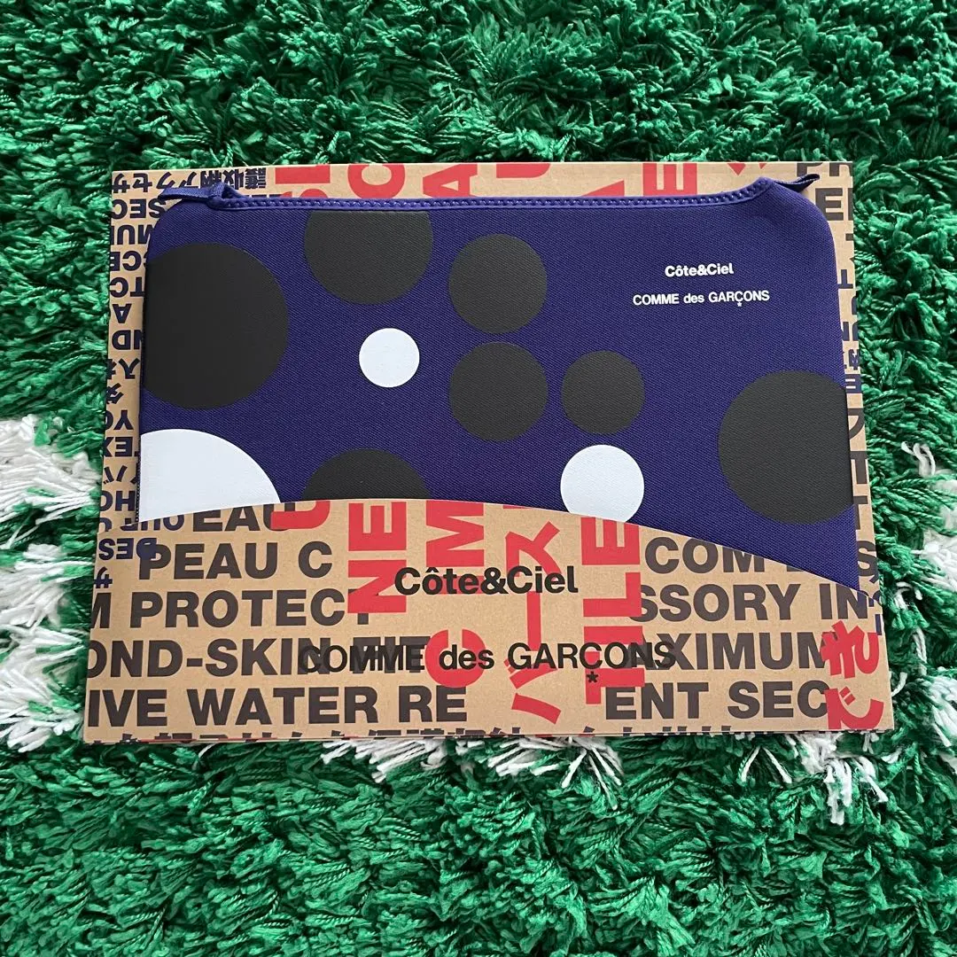 2026年最新】COMME des GARCONS ノートPCケースの人気アイテム - メルカリ
