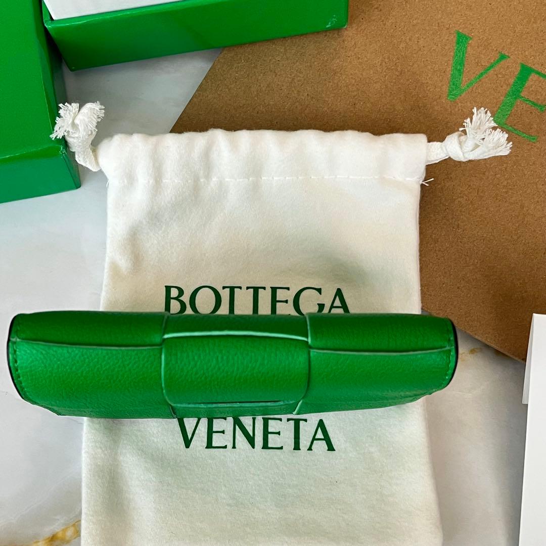 新品未使用】ボッテガヴェネタ カードケース 名刺入れ パラキート 緑