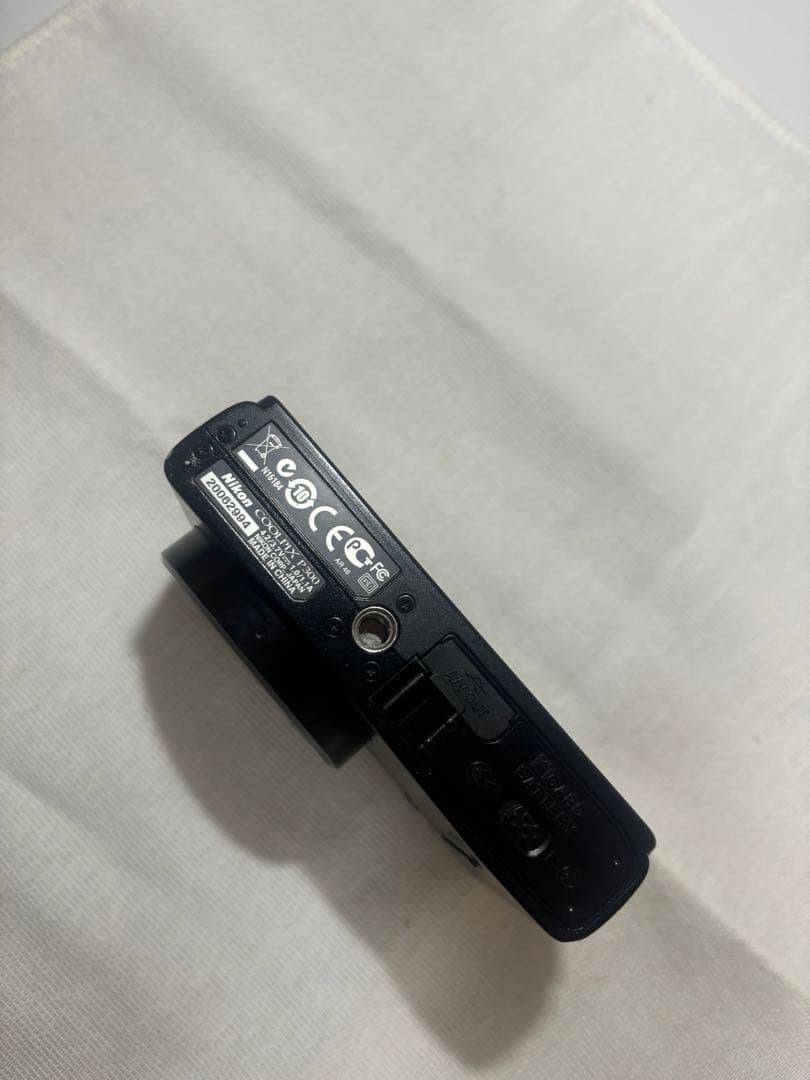 Nikon ニコン COOLPIX P300 ジャンク 液晶画面 黄ばみあり - メルカリ