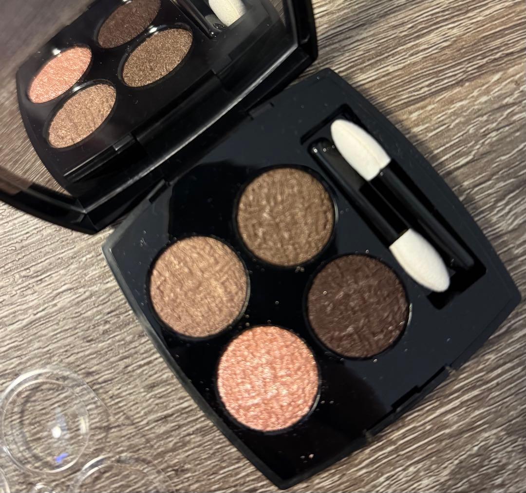 CHANEL レキャトル オンブル ツイード 04ツイードブランエローズ レ キャトル オンブル ツイード 04 ツイード ブラン エ ローズ